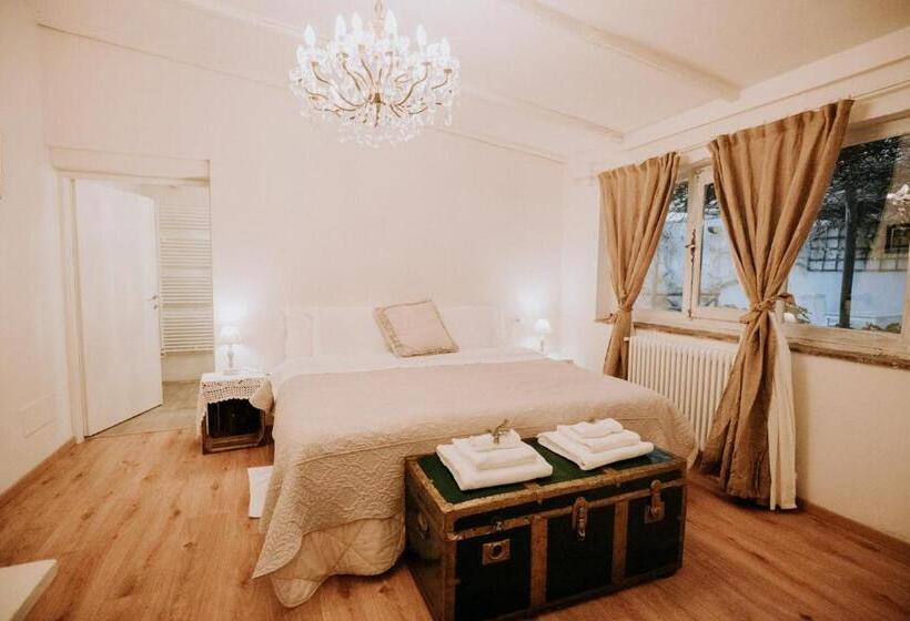 اتاق لوکس, Agriturismo I Giardini Di Ararat