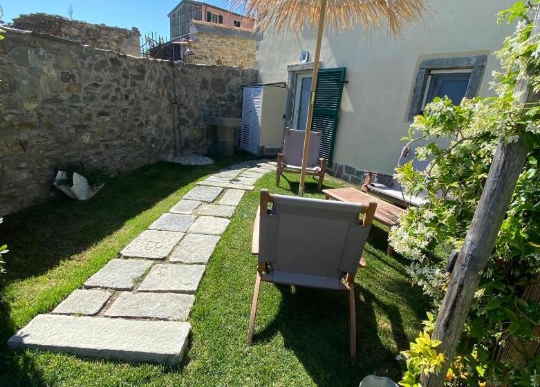 غرفة قياسية, Madüneta 5 Terre