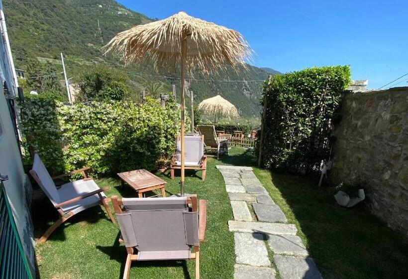 Quarto Estandar, Madüneta 5 Terre