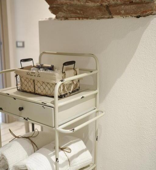 غرفة قياسية, Madüneta 5 Terre