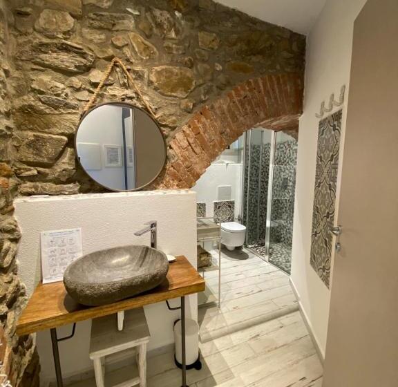 Quarto Estandar, Madüneta 5 Terre