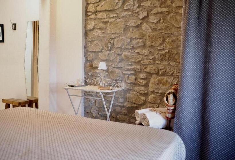 غرفة قياسية مطلّة علي البحر, Madüneta 5 Terre