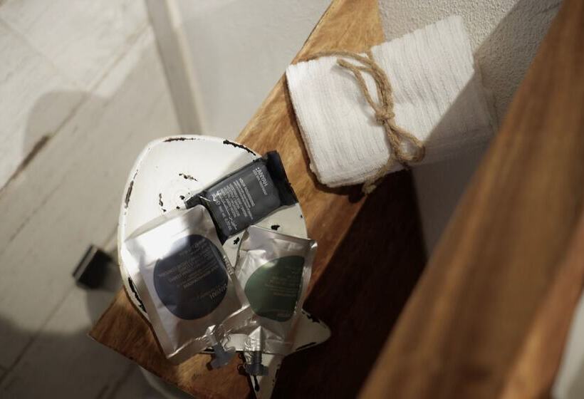 غرفة قياسية, Madüneta 5 Terre