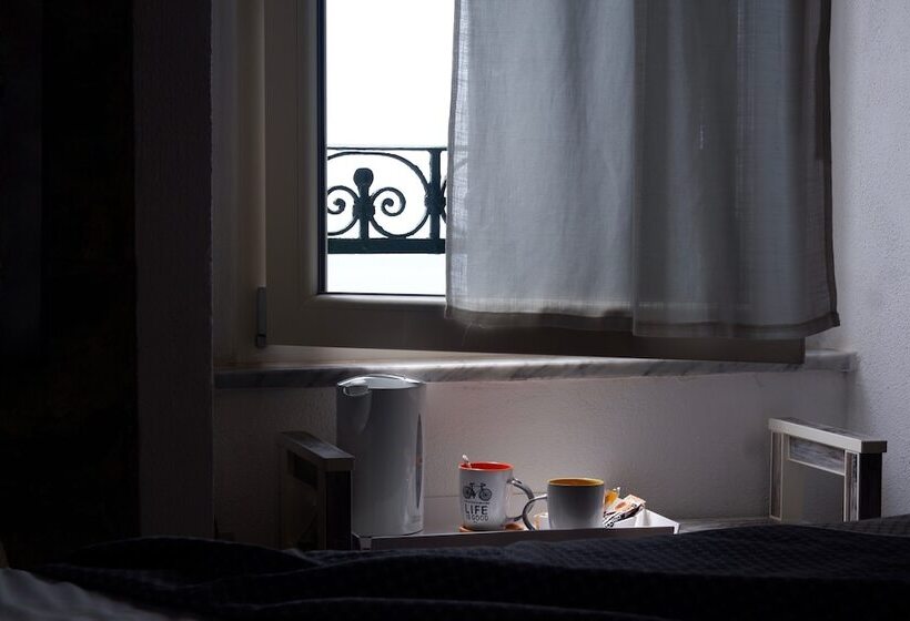 غرفة قياسية, Madüneta 5 Terre