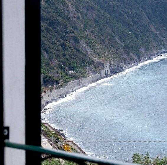 غرفة قياسية, Madüneta 5 Terre