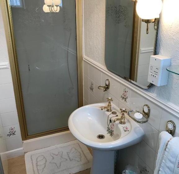 ジュニアスイート, Erw Lon Farm