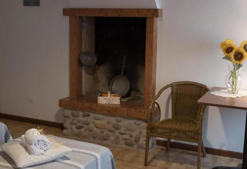キングサイズベッドのデラックスルーム, Ingarda Rooms