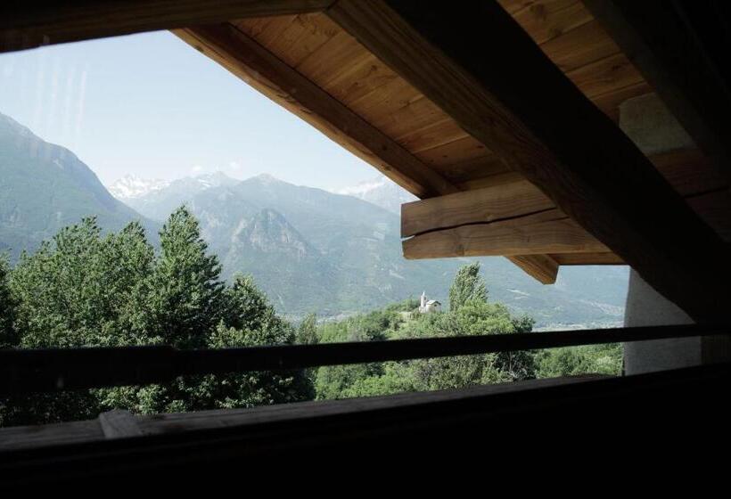 سوییت با چشم‌انداز کوه, La Casa Di Paglia B&b