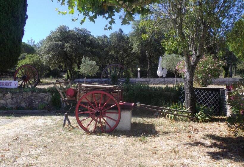 Номер Стандарт, Auberge Des Garrigues