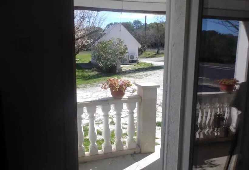 身障者適用シングルルーム, Auberge Des Garrigues