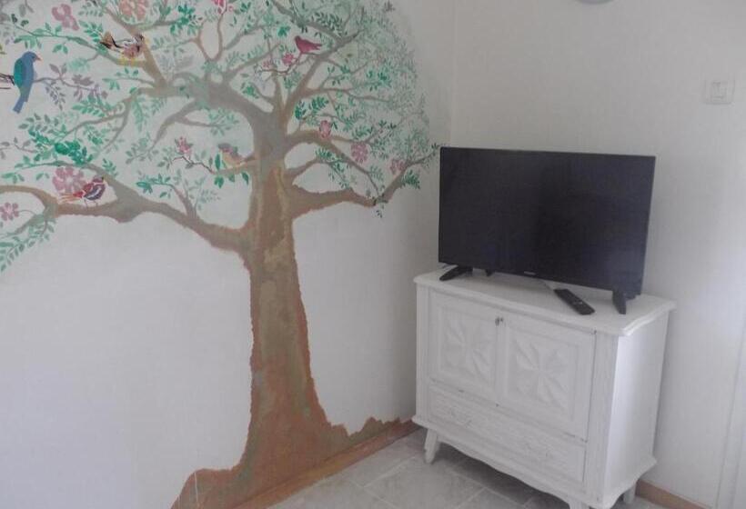 身障者適用シングルルーム, Auberge Des Garrigues