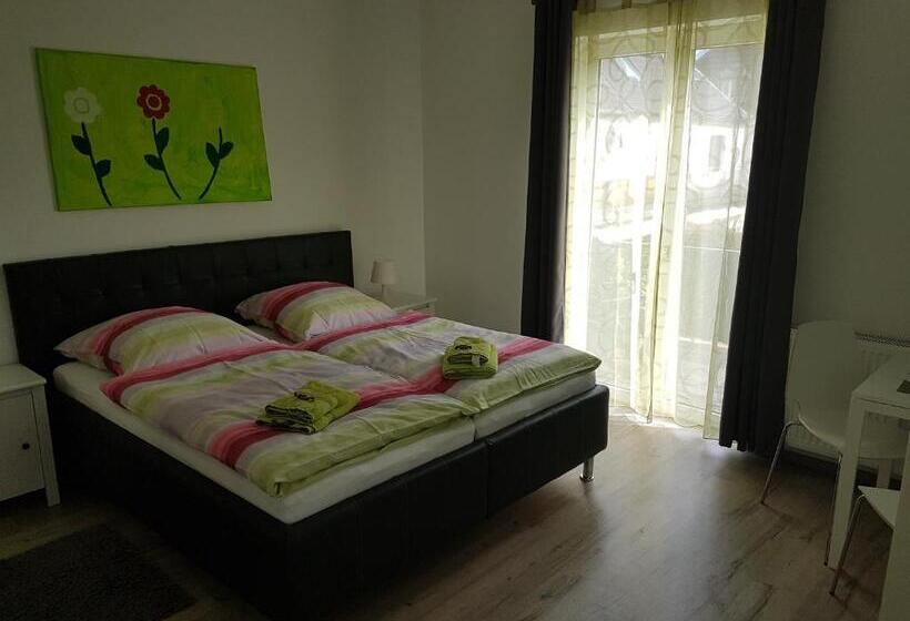 标准间带阳台, Gästehaus Am Hattinger Rathaus