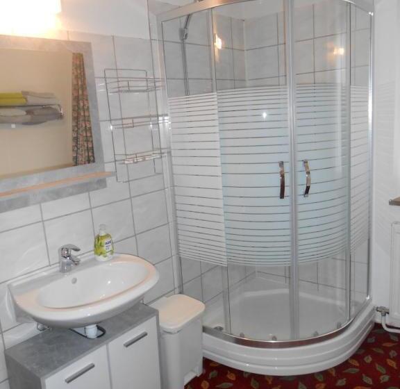 اتاق استاندارد سه نفره, Landgasthof Oberlander