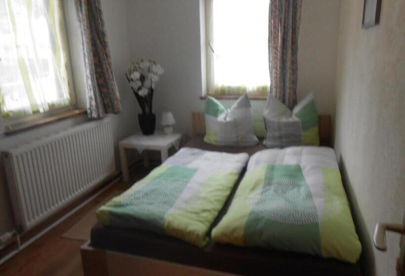 اتاق استاندارد سه نفره, Landgasthof Oberlander