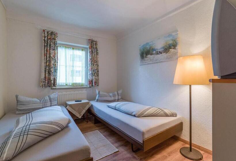 اتاق استاندارد سه نفره, Landgasthof Oberlander