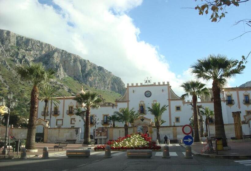 غرفة قياسية, Giusy And Rose