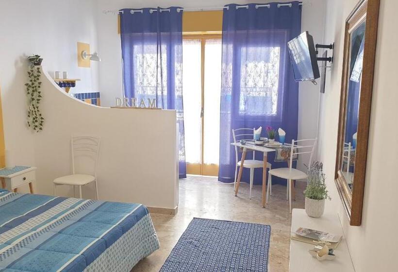 غرفة قياسية, Giusy And Rose