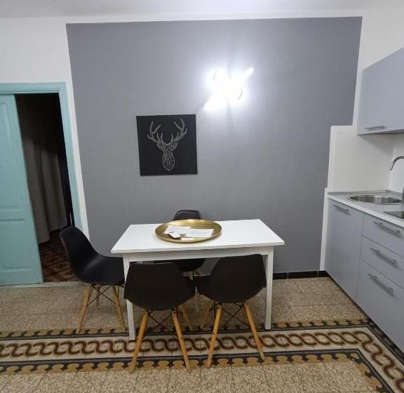 شقة غرفة واحدة, Ines Apartment