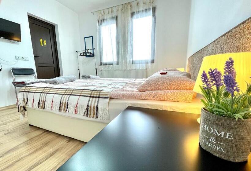 Номер Стандарт Трехместный, Kassandrova Guest House & Spa