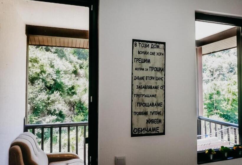 منزل 4 غرف نوم, Kassandrova Guest House & Spa