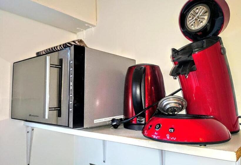 Standart Stüdyo, Mini Studio De 13 M2 Avec Terrasse 15 Mn Centre Nimes