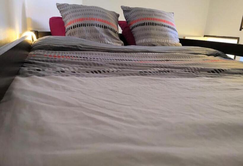 Standart Stüdyo, Mini Studio De 13 M2 Avec Terrasse 15 Mn Centre Nimes