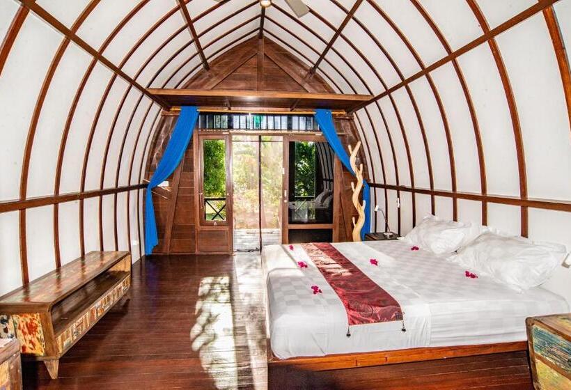 بنجلو قياسى مطلّ علي الحديقة, The Papalagi Resort