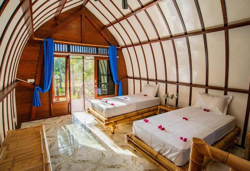 بنجلو قياسى مطلّ علي الحديقة, The Papalagi Resort