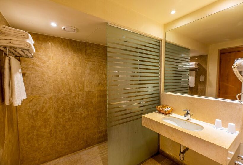 اتاق خانوادگی, Akassia Swiss Resort