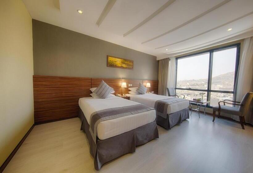 景色の見えるトリプルスタンダードルーム, Al Safwah Orchid