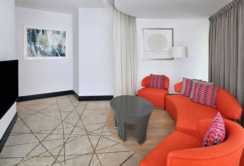 Люкс, Andaz Capital Gate Abu Dhabi, By Hyatt