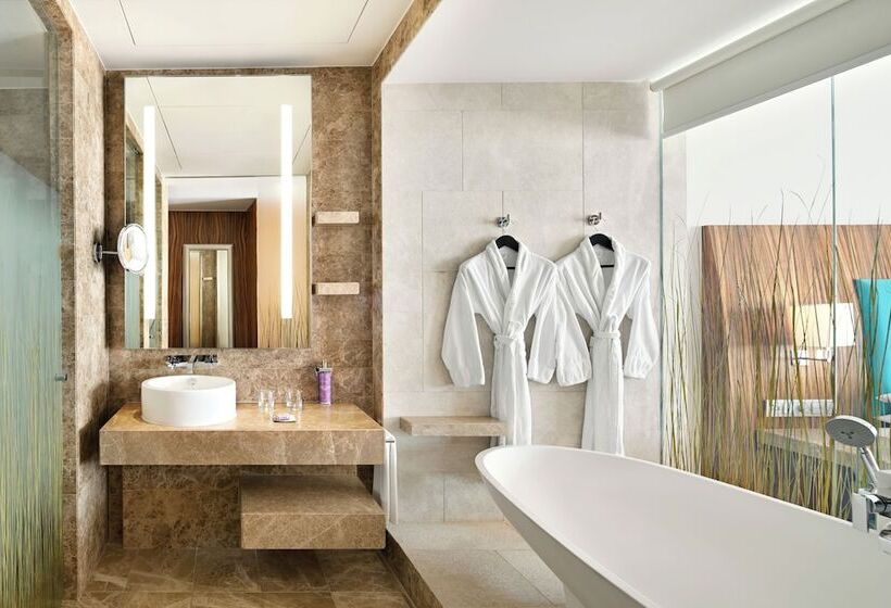 Номер Стандарт, Andaz Capital Gate Abu Dhabi, By Hyatt