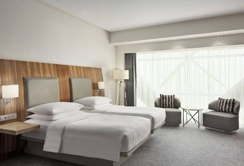 Номер Deluxe, Andaz Capital Gate Abu Dhabi, By Hyatt