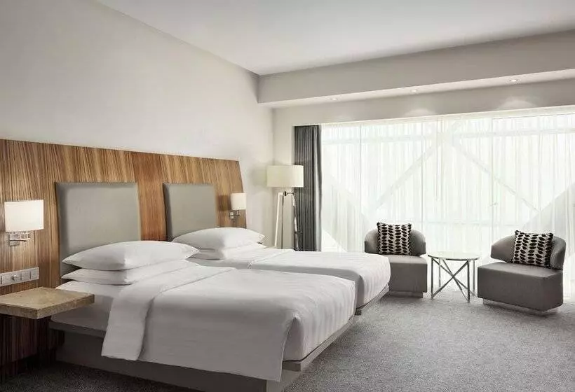 デラックスルーム, Andaz Capital Gate Abu Dhabi, By Hyatt