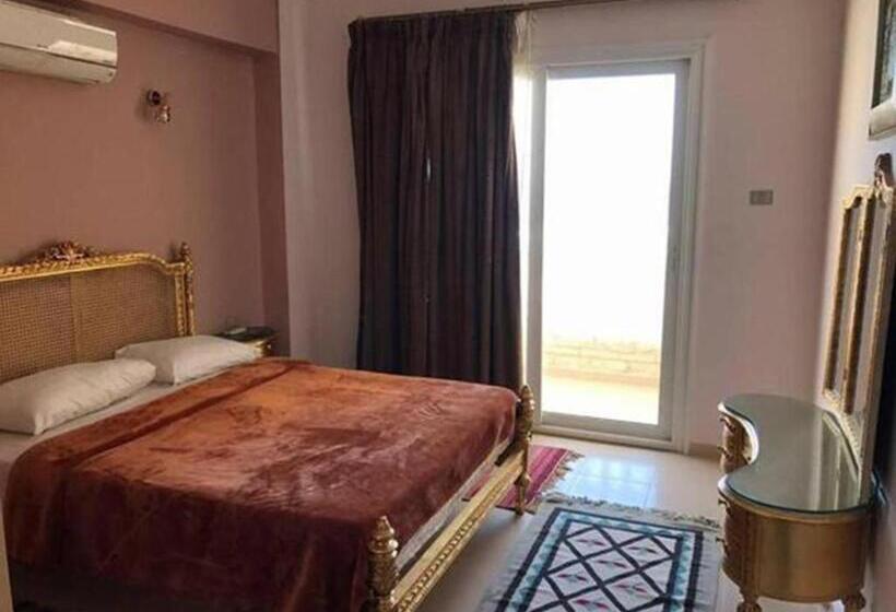 Deluxe Suite King Bed, Dahab