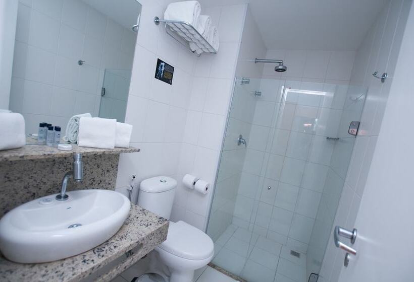 غرفة بريميوم ثلاثية, Del Canto