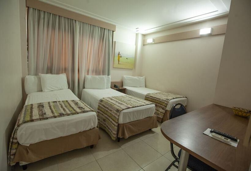 غرفة بريميوم ثلاثية, Del Canto