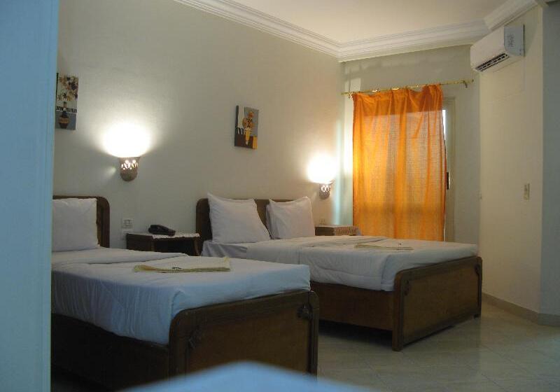 스탠다드 트리플 룸, Golden Rose