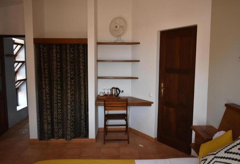 اتاق استاندارد با چشم‌انداز دریا, Guest House Orquidea