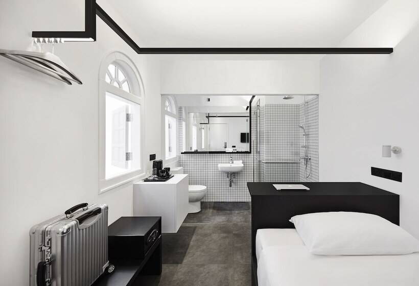 اتاق استاندارد یک نفره, Mono