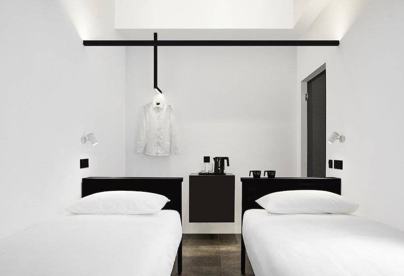 اتاق استاندارد, Mono