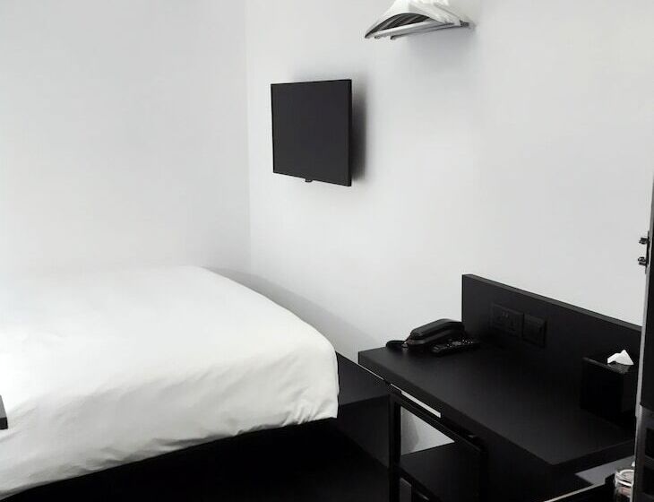 اتاق عادی, Mono