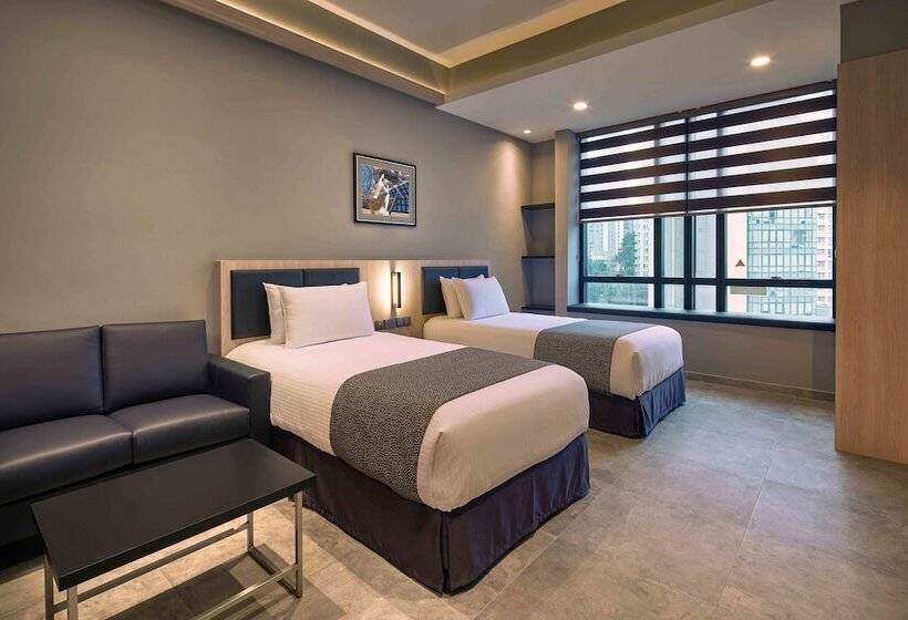 استودیوی استاندارد, Orchard Grand Court