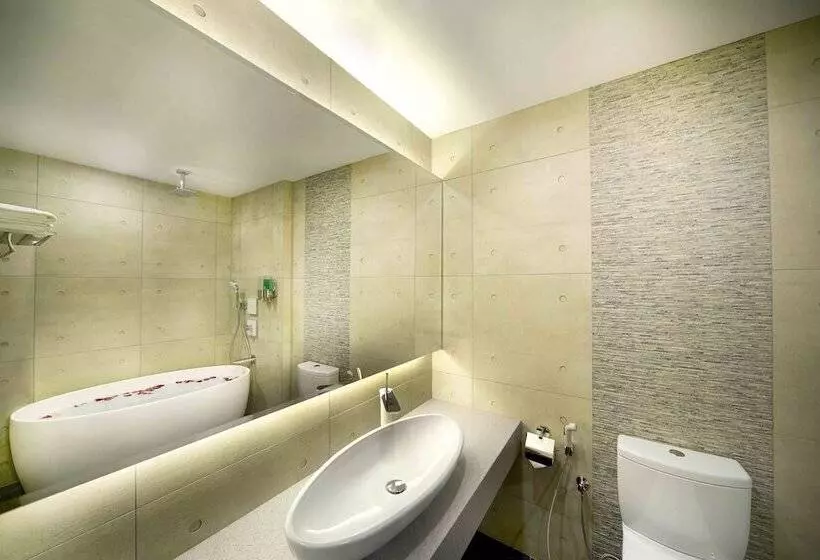 آپارتمان 2 خوابه, Orchard Grand Court