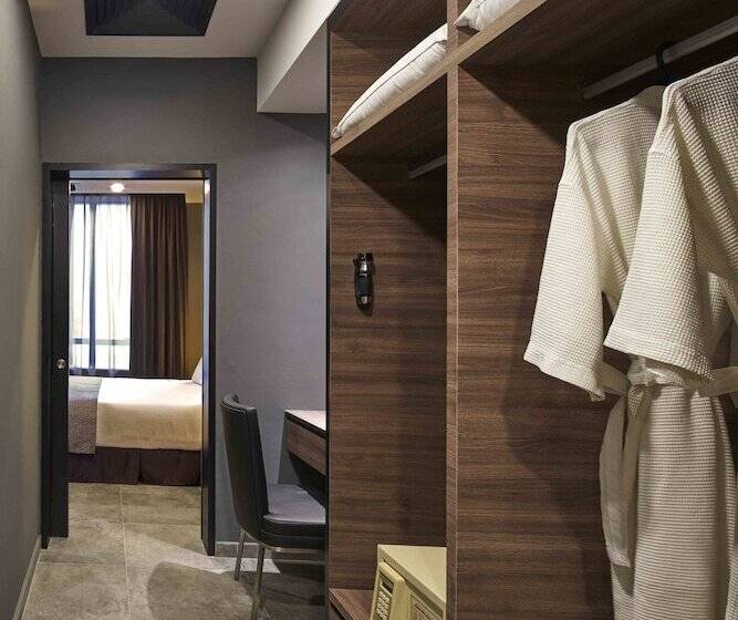 آپارتمان 2 خوابه, Orchard Grand Court