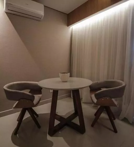 اتاق سوپریور, Oscar Hotel Executive