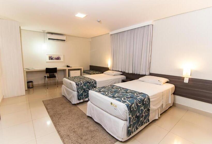 标准三人间, Oscar Hotel Executive