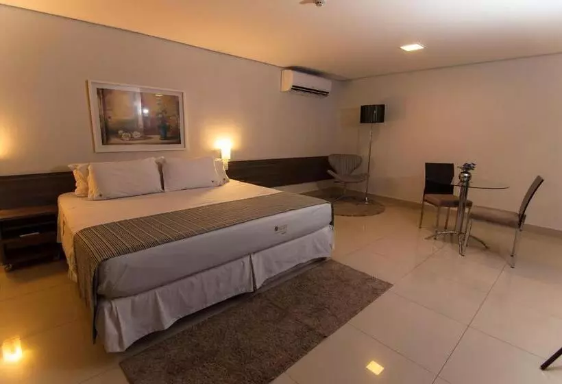 سوییت لوکس, Oscar Hotel Executive