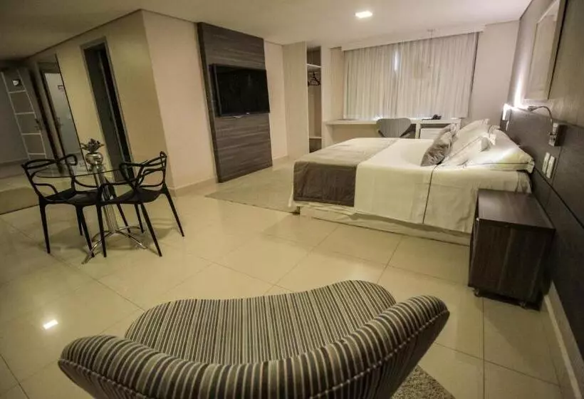 سوییت لوکس, Oscar Hotel Executive
