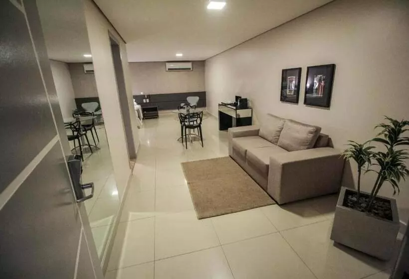 سوییت لوکس, Oscar Hotel Executive